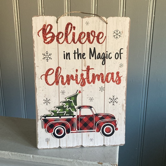 NWT- Believe in the Magic of Christmas 🎄Farmtruck Glittered Wooden Decor Sign - Picture 4 of 17